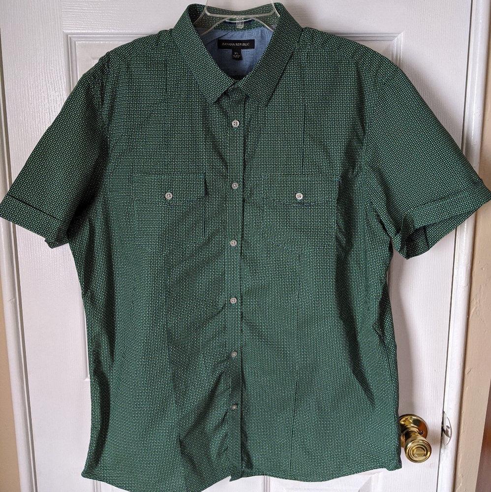 Banana Republic Short Sleeve Button Up